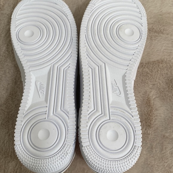 🆕 NIKE Air Force 1 ‘07 LX 2023 WMNS Low Cut White/White-Pink Dragon Fruit In 📦 - Picture 12 of 15